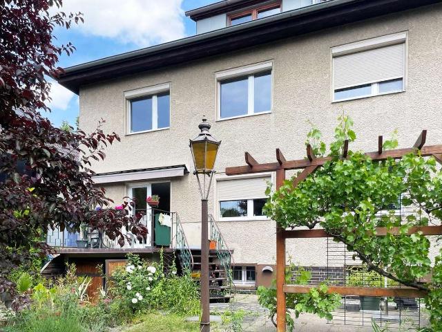 Fußläufig zum Schloßpark Mehrfamilienhaus in ruhiger Lage von Pankow Niederschönhausen