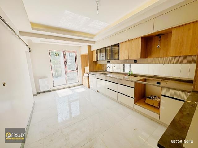 FUZUL EVEMİN EVİMSİNPAŞA UYGUN SIFIR ASANSÖRLÜ LÜX DAİRELER