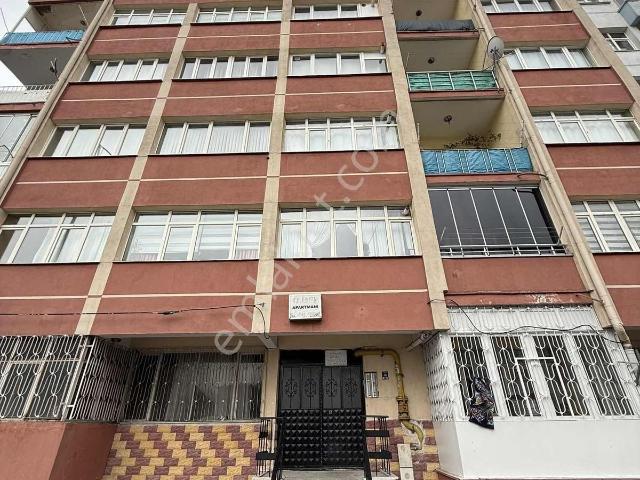 Fuzuli Caddesi Üzeri Köşe Başı 3+1 Satılık Daire
