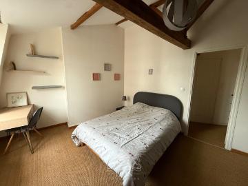 FUZ Vieux Lille Type 2 meublé en duplex
