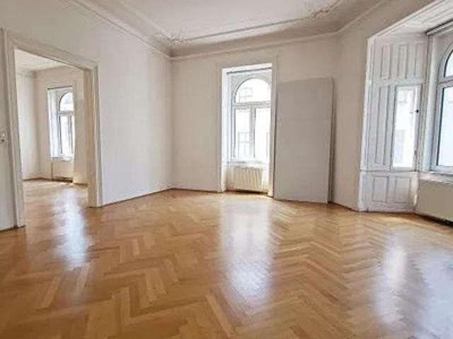 FUZO Mariahilfer Straße, 178 m2 Altbau, 4 Zimmer, Küche, Wannenbad, Parketten, 1. Liftstock, Stumpergasse, U Bahn Nähe