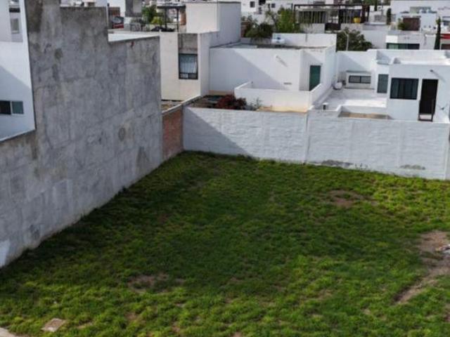 FV Terreno en Venta en Q Campestre