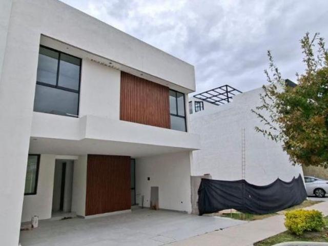 FV Casa nueva en venta en Tahona Residencial