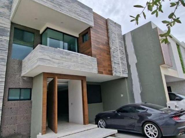 FV Casa nueva en venta en Tahona Residencial