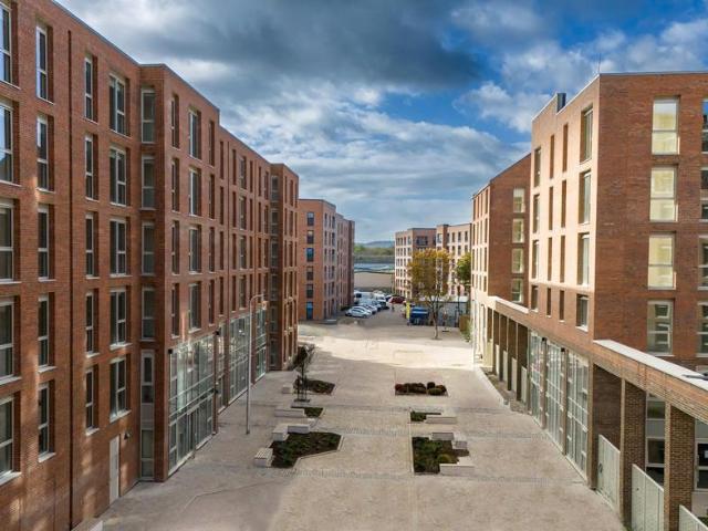 Fyfe Lane, Edinburgh 3 bed apartment to rent £2,750 pcm £635 pw