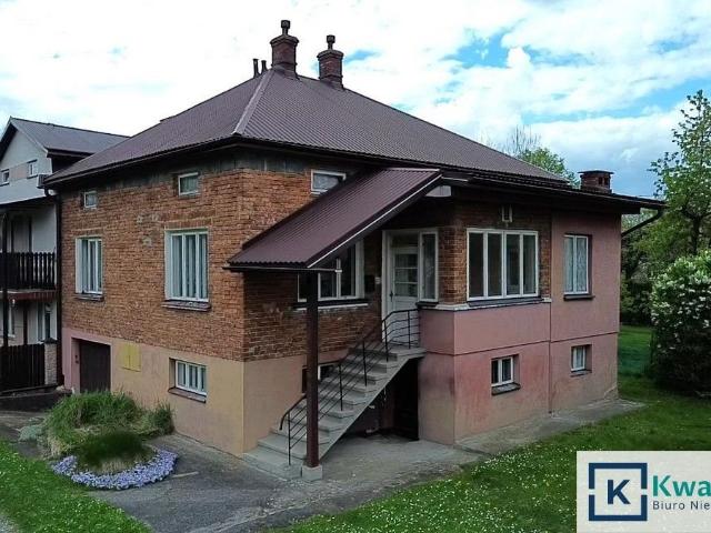 Dom z garażem i dużą działką w Głowience