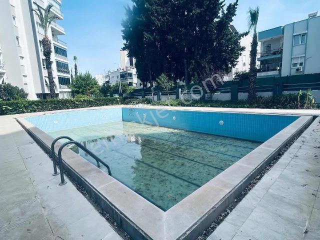 G.obada Havuzlu Sitede Deniz Manzaralı D.gazlı Satılık 3+1 Daire