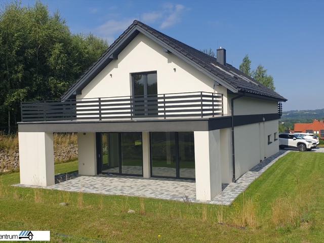 Przestronny dom 190 m2 z garażem i dużą działką