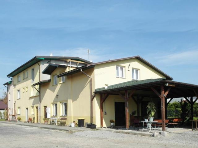 Na sprzedaż hotel z potencjałem 450 m² w Głogowie Małopolskim