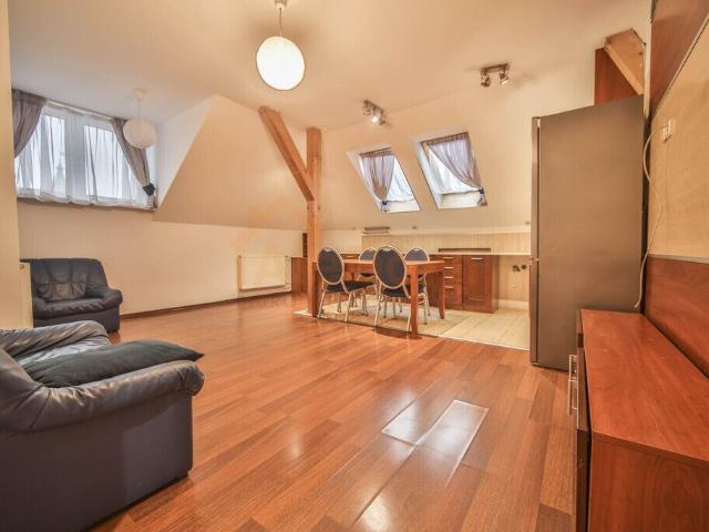 Sprzedam przestronne 69 m² mieszkanie w centrum Głogowa Małopolskiego
