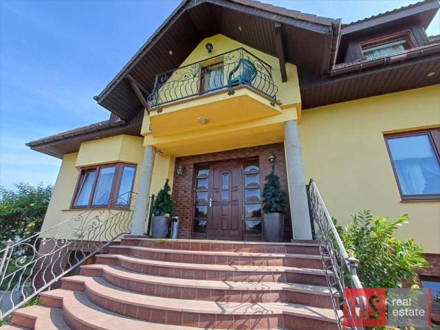 Do sprzedania wielopokoleniowy dom 420 m² z potencjałem inwestycyjnym