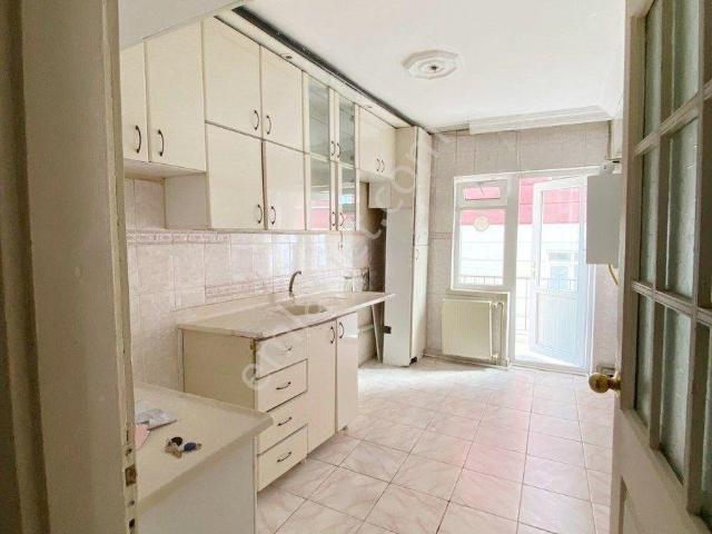 Gamze Emlak'tan Tandoğan'da Ara Katta^merkezi Konumlu^kiralık!