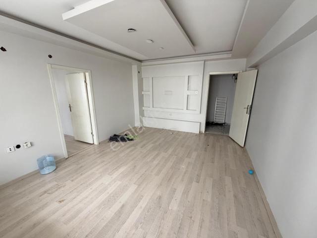 Gamze Özdemir Cad. Yakını Merkezi Konumda Full Yapılı 2+1 Daire