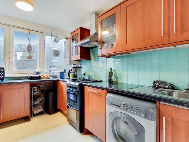 Gambier House, Old Street, London EC1V, 2 bed flat to rent, £2,701 pcm | PrimeLocation