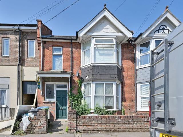 Gammons Lane WD24, Watford, 1 bed flat to rent, £1,400 pcm | PrimeLocation