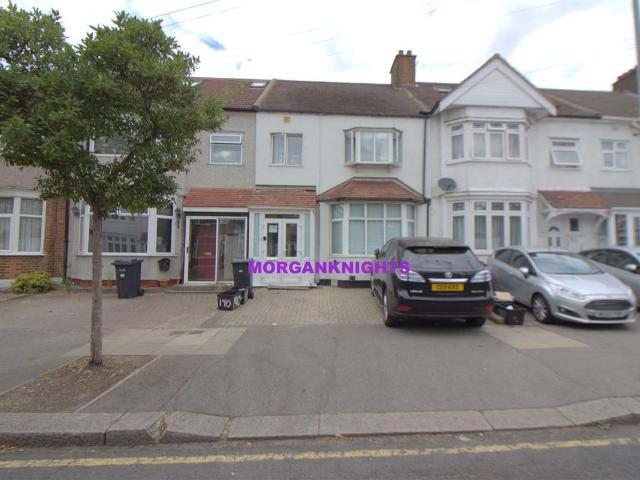 Gantshill Crescent, Ilford, Ilford IG2, 1 bed flat to rent, £1,700 pcm | PrimeLocation