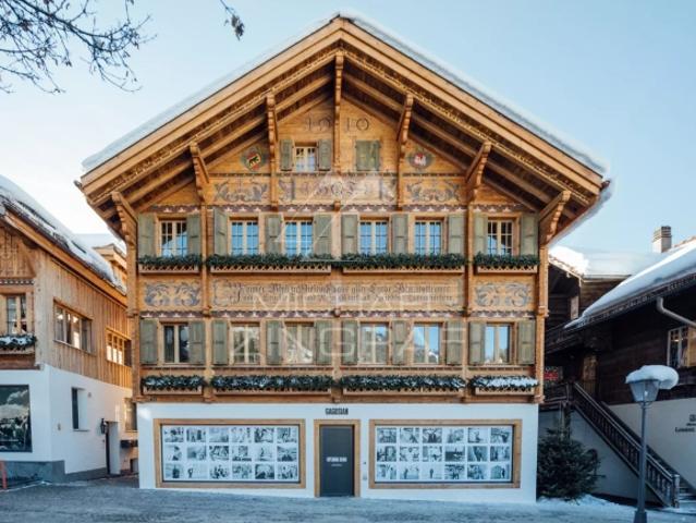 LUXURIÖSES APARTMENT IM HERZEN VON GSTAAD