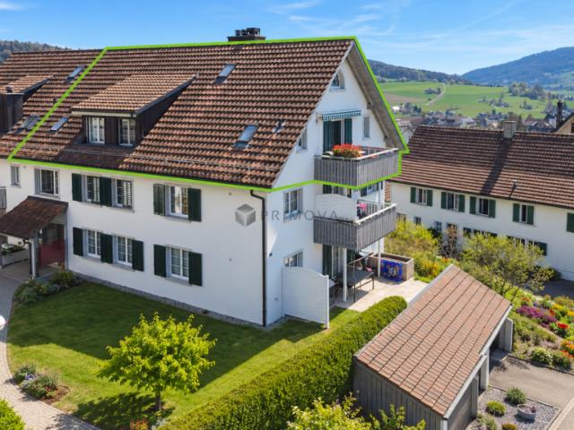 Ganz oben. Ganz besonders. Wohnen mit Blick ins Wehn und Surbtal