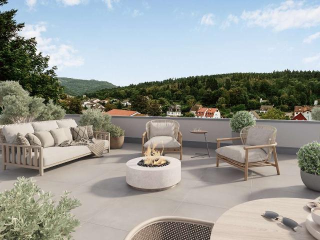 Ganz oben, ganz für sich: saniertes 5,5 Zi. Penthouse mit großer Süd Dachterrasse