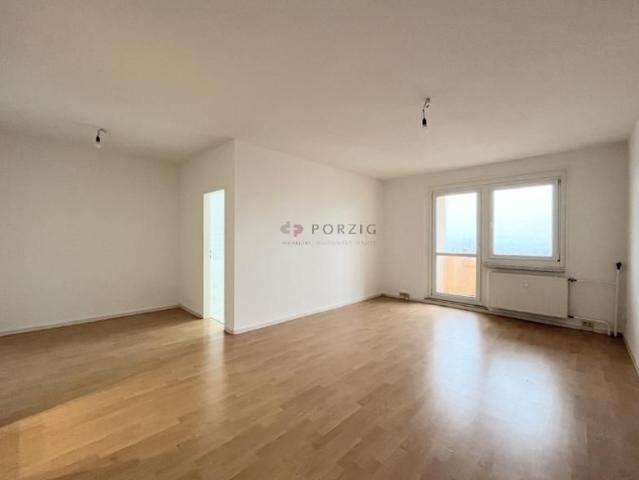 Ganz oben. Ganz ruhig. Ganz besonders: 2 Zimmer Wohnung mit Weitblick