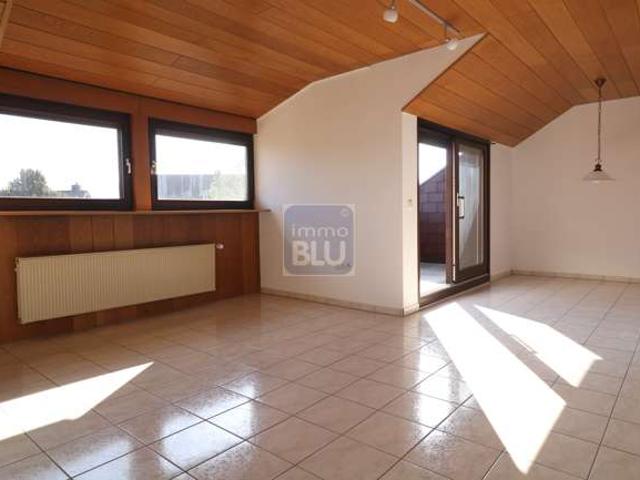 ganz oben: mit Balkon, EBK, Fernsicht, Garage.
