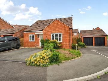 Ganderton Close, Inkberrow, Worcester, Worcestershire WR7, 2 bed bungalow to rent, £1,250 pcm | PrimeLocation