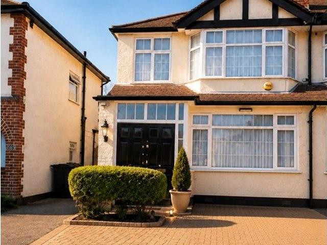 Gander Green Lane, Sutton SM3, 3 bed semi detached house to rent, £2,400 pcm | PrimeLocation