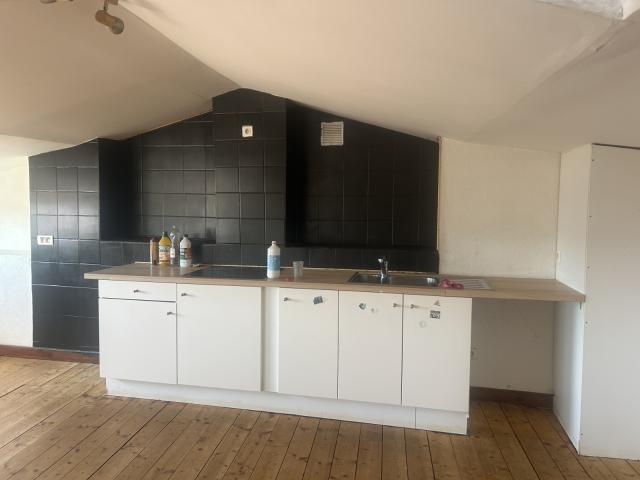 GANGES Appartement T2 + Bureau en Duplex de 58.49m²