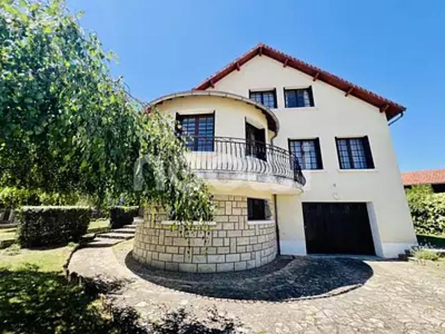 Gannat 03800 Achat / Vente maison 7 pièces t7