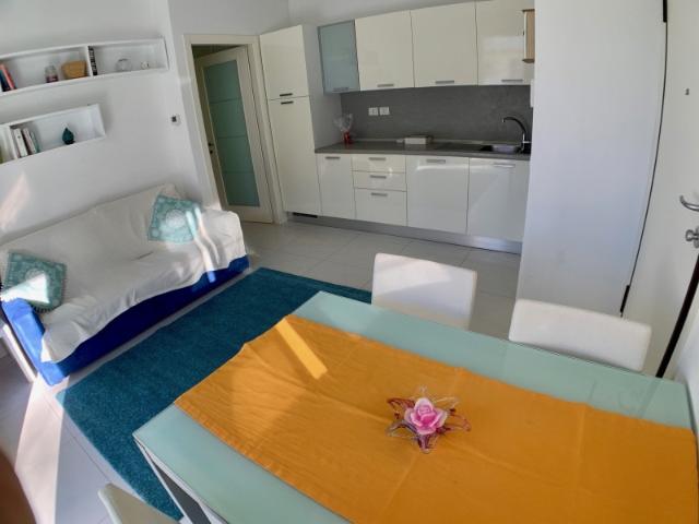 Gabicce Mare ZONA MARE AFFITTASI APPARTAMENTO COMPLETAMENTE ARREDATO