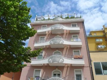 Gabicce Mare ZONA MARE AFFITTASI APPARTAMENTO COMPLETAMENTE ARREDATO