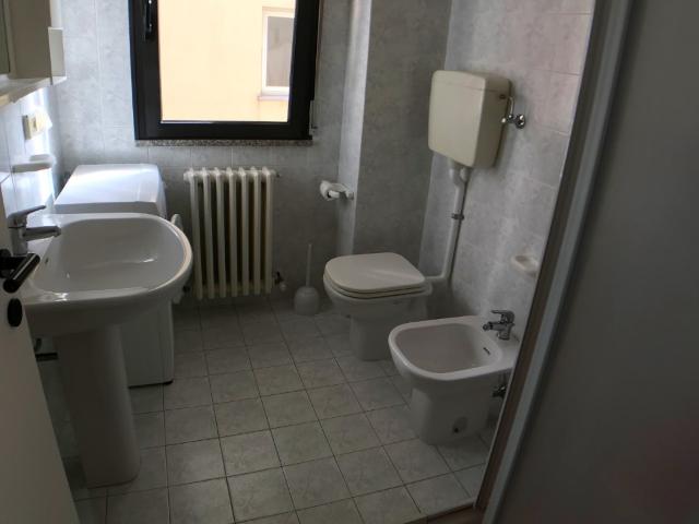 Gabicce Mare ZONA MARE AFFITTASI APPARTAMENTO COMPLETAMENTE ARREDATO