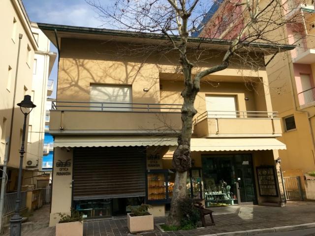 Gabicce Mare ZONA MARE AFFITTASI APPARTAMENTO COMPLETAMENTE ARREDATO