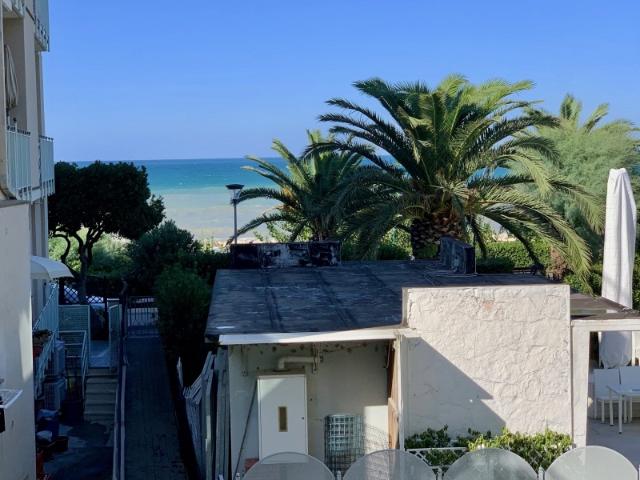 Gabicce Mare ZONA MARE AFFITTASI APPARTAMENTO COMPLETAMENTE ARREDATO