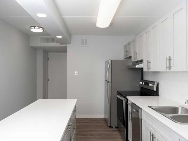 Gable Arms — 1 Bedroom 1 Bath Modern 1Bed1BathM C