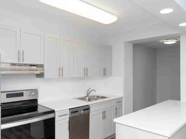 Gable Arms 1 Bedroom Apartment for Rent at 1590 Henderson Hwy, Winnipeg, MB R2G 2B8 Valhalla