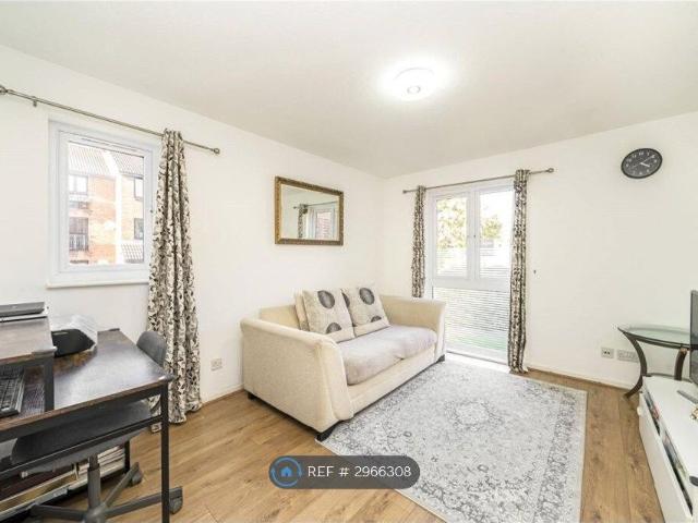 Gables Close, London SE12, 1 bed flat to rent, £1,450 pcm | PrimeLocation