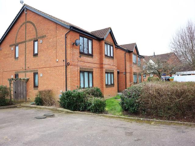 Gabriel Close, Browns Wood, Milton Keynes, Buckinghamshire MK7, 1 bed flat to rent, £975 pcm | PrimeLocation