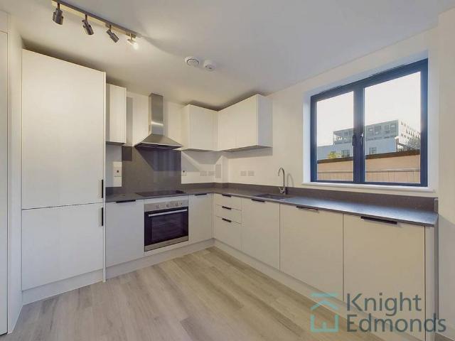 Gabriels Hill, Maidstone, ME15 2 bed apartment to rent £1,250 pcm £288 pw