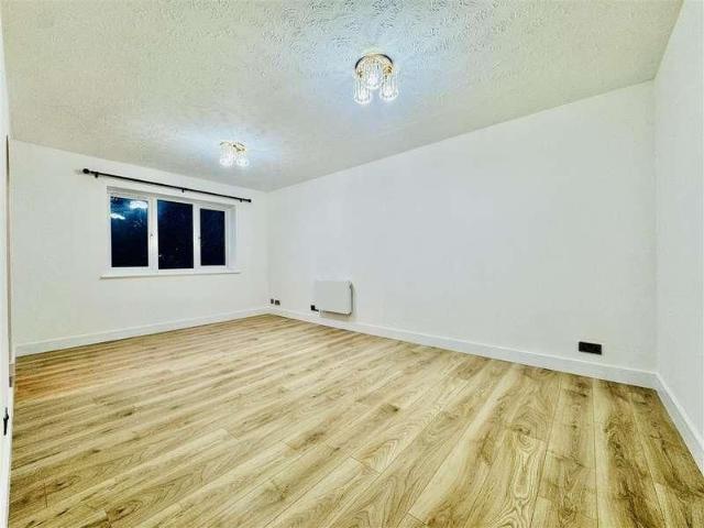 Gade Close, Rickmansworth Road, Watford, WD18