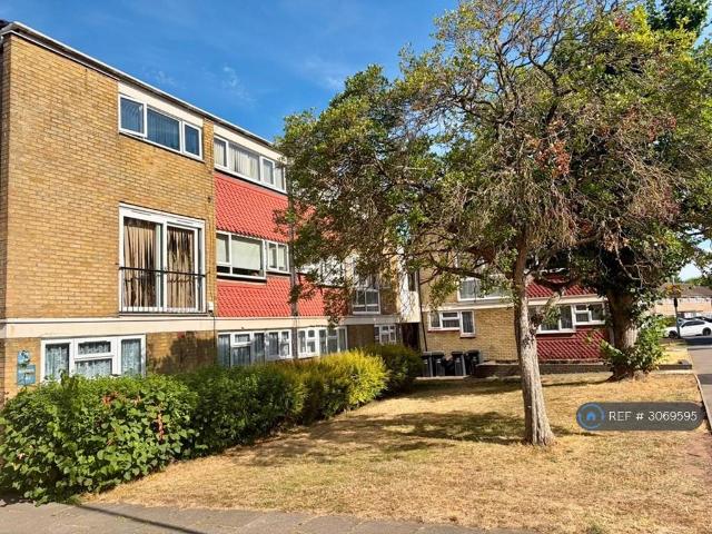 Gadebridge Road, Hemel Hempstead, HP1 3 bed maisonette to rent £1,600 pcm £369 pw