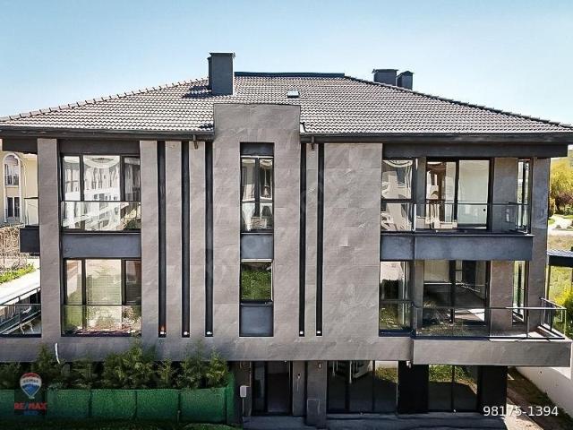 GAGA Restoran Arkası Müstakil Yaşam! 4+1 Bahçeli Lüks Villa