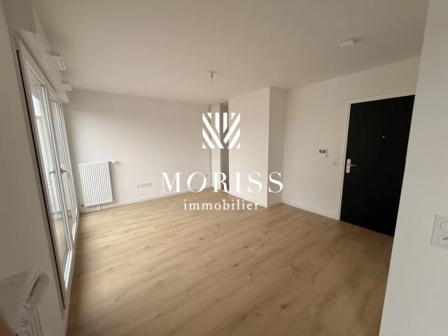 GAGNY – STUDIO EN LOCATION NUE de 27m2 + 24m2 DE TERRASSE