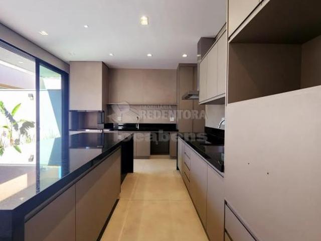 Gaivota II Casa nova, 215m² de construção, 3 suites, escritório, Home, piscina