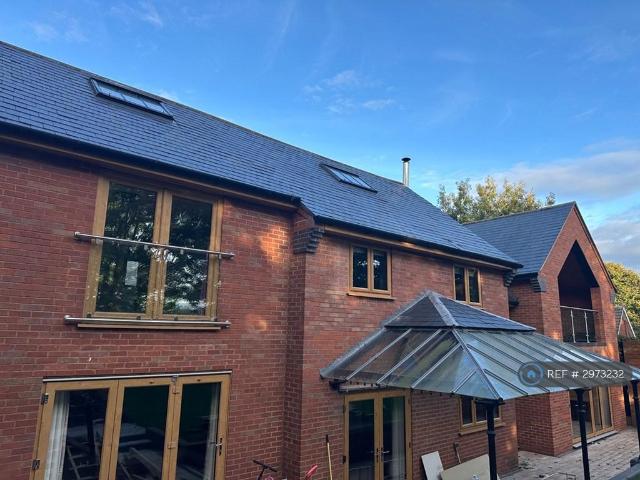Gaia Lane, Lichfield, WS13 6 bed semi detached house to rent £3,995 pcm £922 pw