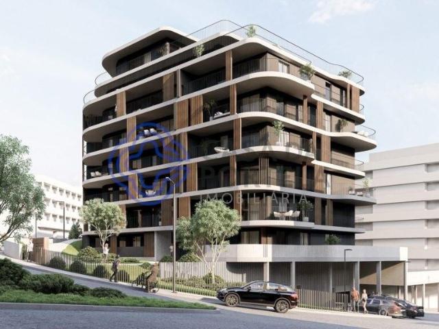 Gaia Premium T2 com varanda no penúltimo piso de condomínio privado com campo de padel
