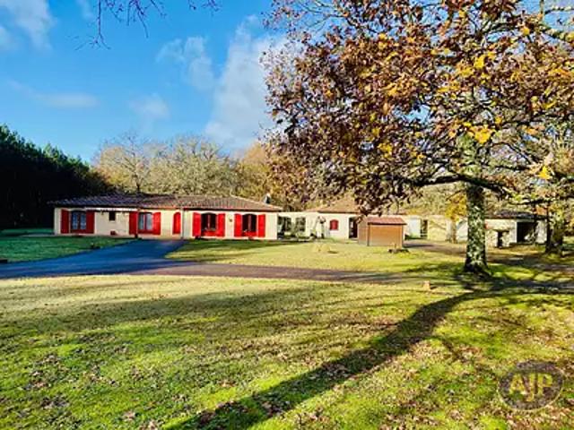 Gaillan en Médoc 33340 Achat / Vente maison 8 pièces t8 au dernier étage terrasse