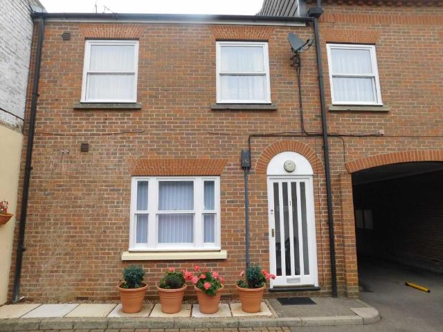 Gainsborough Court, King's Lynn 1 bed flat to rent £795 pcm £183 pw