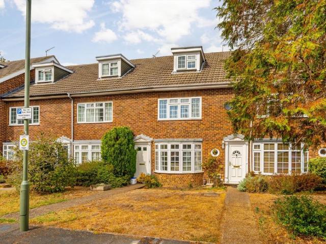Gainsborough Court, Walton On Thames. 3 bed terraced house to rent £2,595 pcm £599 pw