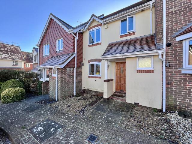 Gainsborough Mews, Fareham, PO14 3 bed house to rent £1,600 pcm £369 pw
